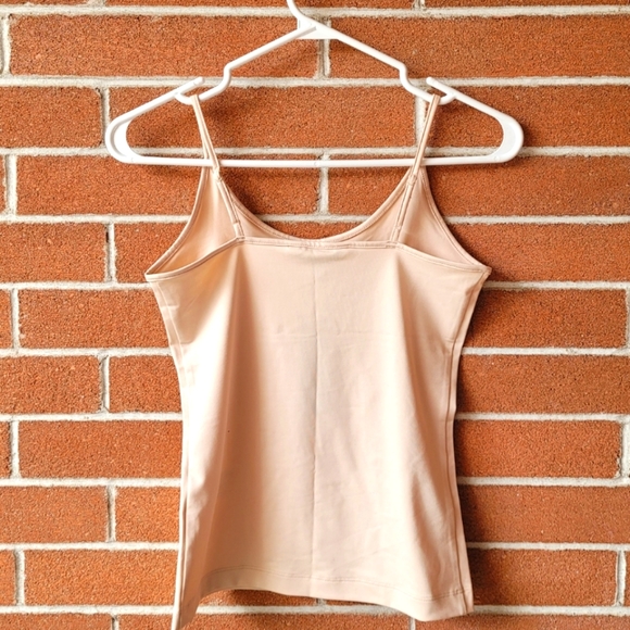 🦋3/$23🦋XS Cami - Banana Republic - Picture 2 of 5